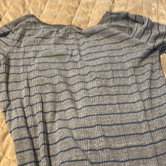 We the free ( free people) rubbed 3 quarter sleeve size large - Picture 4 of 6